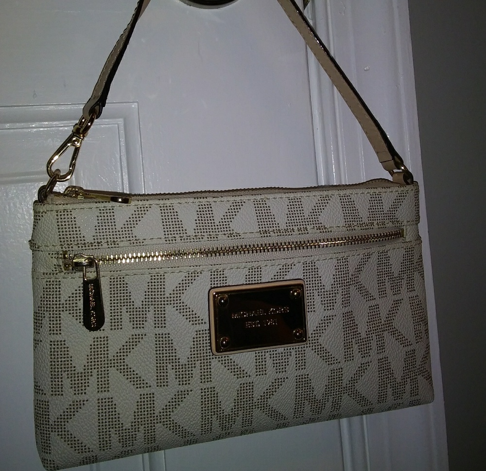 Authentic Michael Kors Vanilla & Gold Wrislet
